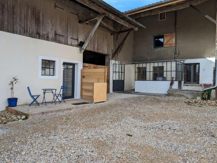 Logement - Studio Independant A Pérouges المظهر الخارجي الصورة