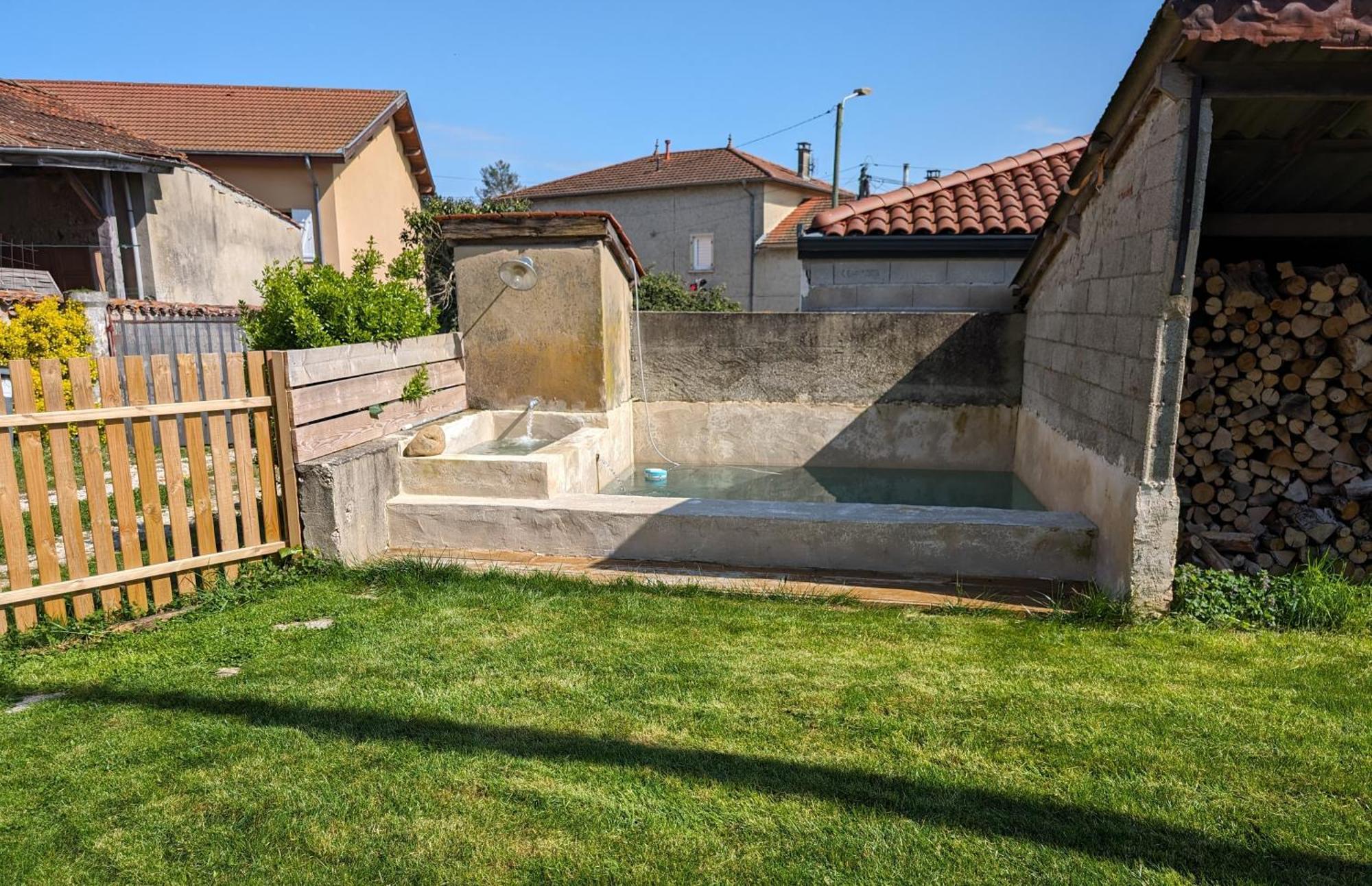 Logement - Studio Independant A Pérouges المظهر الخارجي الصورة